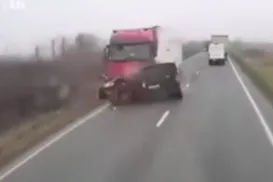 Vídeo: grave acidente mata sete torcedores que viajavam para jogo - Imagem