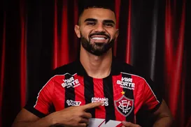 Vitória anuncia chegada de atacante destaque no futebol europeu - Imagem