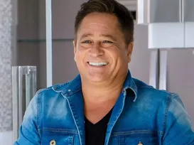 Cantor Leonardo é internado em Goiânia e esposa revela motivo - Imagem
