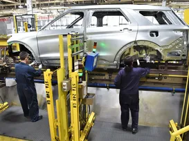 Fim do elétrico? Gigante montadora cancela projetos e para produção - Imagem