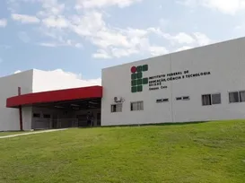Instituto abre para vaga de professor com salário de mais de R$ 8 mil - Imagem