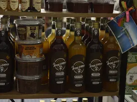 Licor de Ilhéus feito à mão conquista visitantes na Fenagro - Imagem