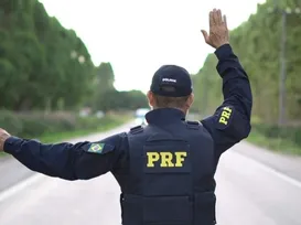 Motorista é flagrado com CNH vencida há 21 anos - Imagem