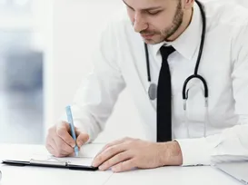 SESAB abre vagas no Mais Médicos com salários de até R$ 6,5 mil - Imagem