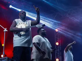 Samba estreia programação musical da Fenagro e contagia público - Imagem