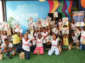 Visita de estudantes de Lauro movimenta espaços do A TARDE Educação - Imagem