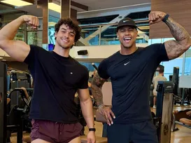 Léo Santana treina com filho de Xanddy e brinca: “Me chama de tio” - Imagem