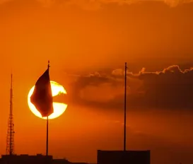 Cidades do Brasil terão 2 dias de sol sem sombras em 2026; entenda - Imagem