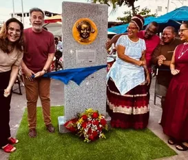 Monumento em homenagem a Cira do Acarajé é inaugurado em Itapuã - Imagem