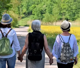Menopausa altera cérebro de forma semelhante ao Alzheimer, diz estudo - Imagem
