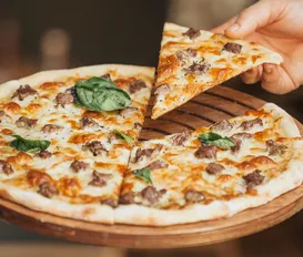 Restaurante brasileiro faz história no ‘Oscar’ das melhores pizzarias - Imagem