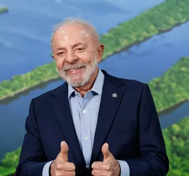 Atlas/Bloomberg: Lula lidera todos os cenários e venceria eleição - Imagem