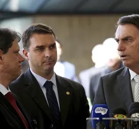 Flávio revela reação de Tarcísio sobre sua candidatura à Presidência - Imagem