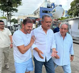 Após flerte com oposição, Quinho aparece ao lado de Rui no Carnaval - Imagem