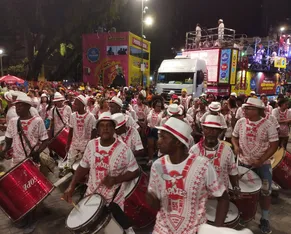 Apáxes do Tororó volta ao Carnaval em 2026 com homenagem a Brown - Imagem