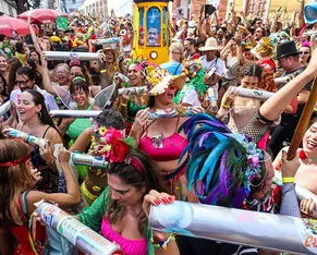 "Evite favelas"; veja as orientações dos EUA para o Carnaval no Brasil - Imagem