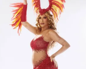 Grávida, Lore Improta expõe bastidores do Carnaval de 2026 - Imagem