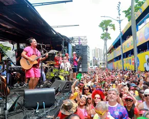 MUDEIdeNOME encerra o Fuzuê e abre desfiles no Circuito Osmar - Imagem