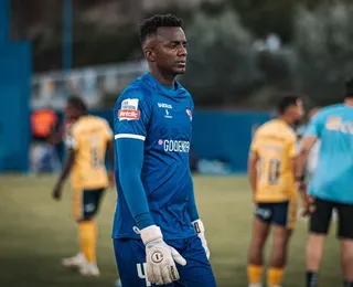 Alvo do Bahia, goleiro prioriza permanecer no futebol europeu