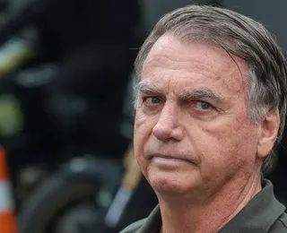 Após alta, Bolsonaro pede a Moraes autorização para visita do filho