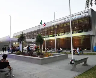 Após seis anos, biblioteca histórica é reaberta em Feira de Santana
