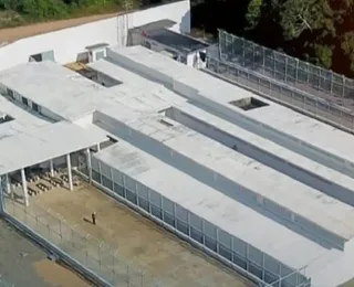Autoridades procuram 12 detentos que fugiram de prisão no Amazonas