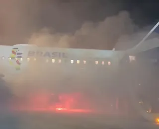 Avião é evacuado após incêndio em esteira de bagagem em Guarulhos