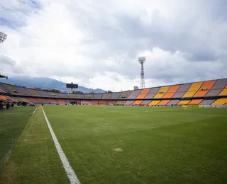 Briga entre torcidas em estádio deixa quase 60 feridos