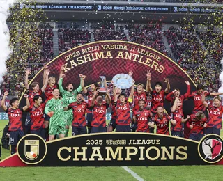 Campeão e artilheiro: Ex-Vitória brilha com 21 gols no Japão