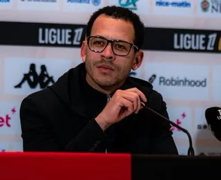 Chelsea anuncia Liam Rosenior como substituto de Enzo Maresca