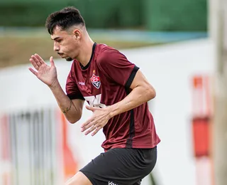 Claudinho volta de lesão? Saiba como está o lateral-direito