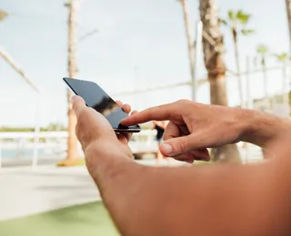 Criminoso exige valor exorbitante para devolver celular de turista