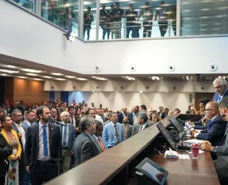 Deputados revogam prisão de presidente da Alerj, Rodrigo Bacellar