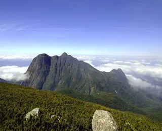 Entrada usada por jovem perdido no Pico Paraná recebe nova sinalização