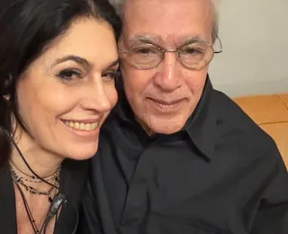 Esposa de Caetano expõe garota propaganda de concorrente das Havaianas
