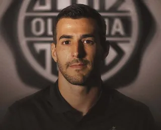 Ex-Vitória é anunciado por clube que disputa competição internacional