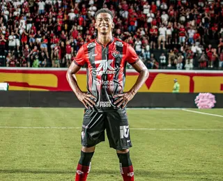 Ex-atacante do Vitória é o mais novo reforço de grande time para 2026