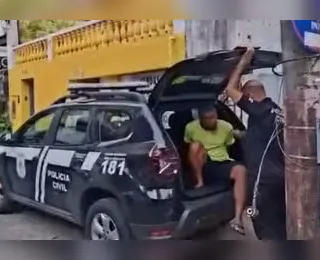 Homem com tornozeleira furta turista durante encontro em Salvador