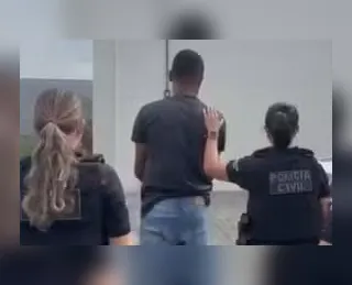 Homem é preso após ameaçar tia e guardar armas em casa na Bahia