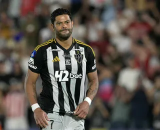 Hulk rompe silêncio, nega saída do Atlético-MG e manda recado