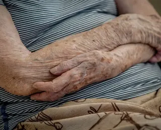 Idosos podem definir cuidador de saúde e bens em caso de incapacidade