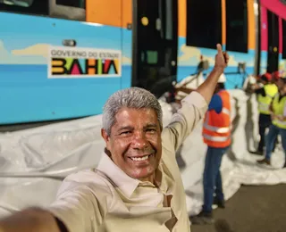 Jerônimo provoca oposição e exibe trens do VLT: “Olha aqui os empréstimos”