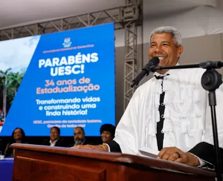 Jerônimo recebe título inédito para um governador em exercício