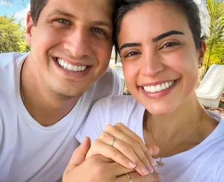 João Campos e Tabata Amaral anunciam noivado