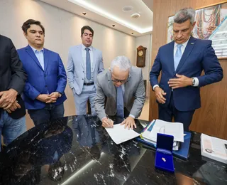 Josias Gomes toma posse como conselheiro do TCE