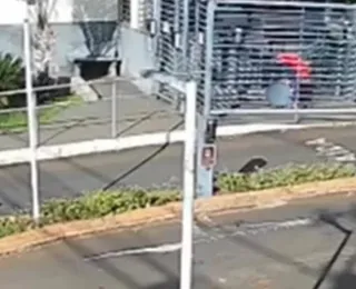 Jovem de 19 anos é espancada por ex-namorado em portaria de condomínio