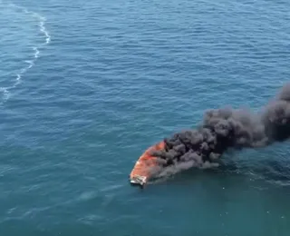 Lancha pega fogo e deixa pelo menos seis feridos em Angra dos Reis