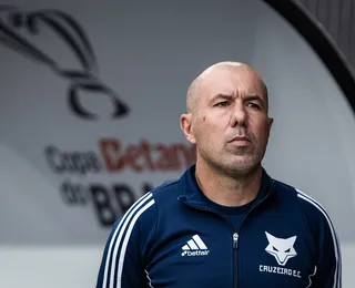 Leo Jardim decide deixar o Cruzeiro após eliminação na Copa do Brasil