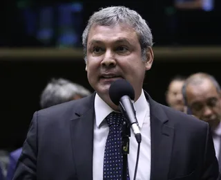Líder do PT se surpreedeu com votação de PL que beneficia Bolsonaro