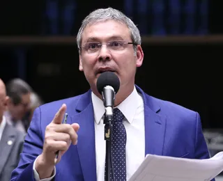 Lindbergh diz que governo tem votos para manter veto da Dosimetria
